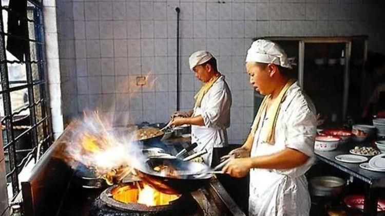 皱眉的兴奋